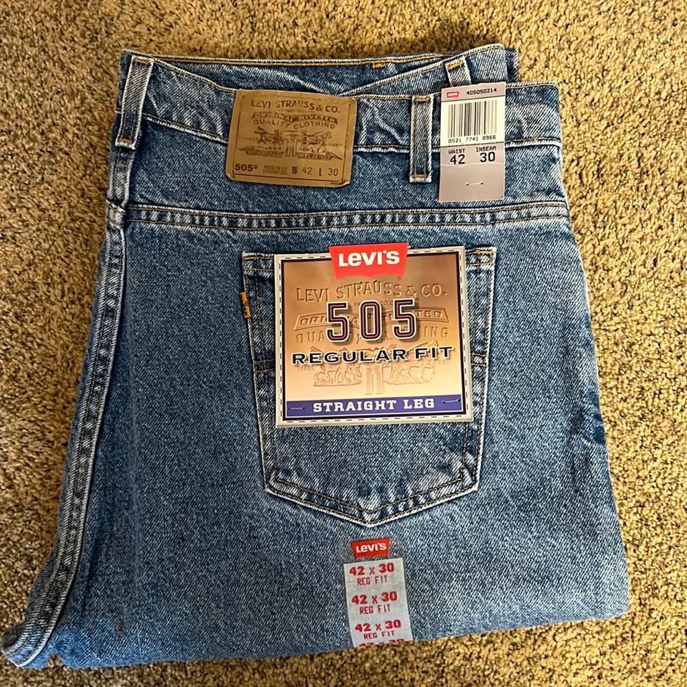 Men’s Levi’s 505 jeans 42 x 30 new with tags attached